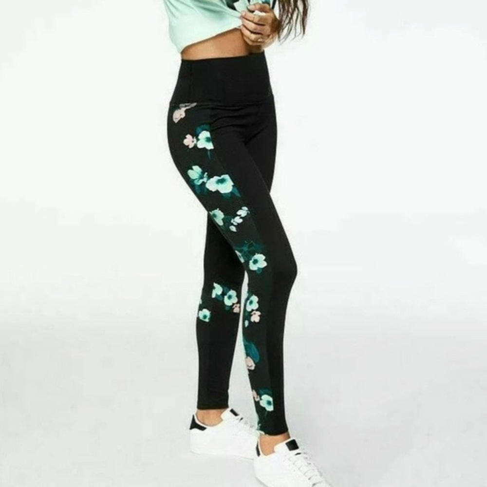 Victoria’s Secret floral panel legging with pocket
